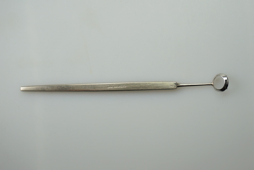 Lokalisátor k očnímu trepanu