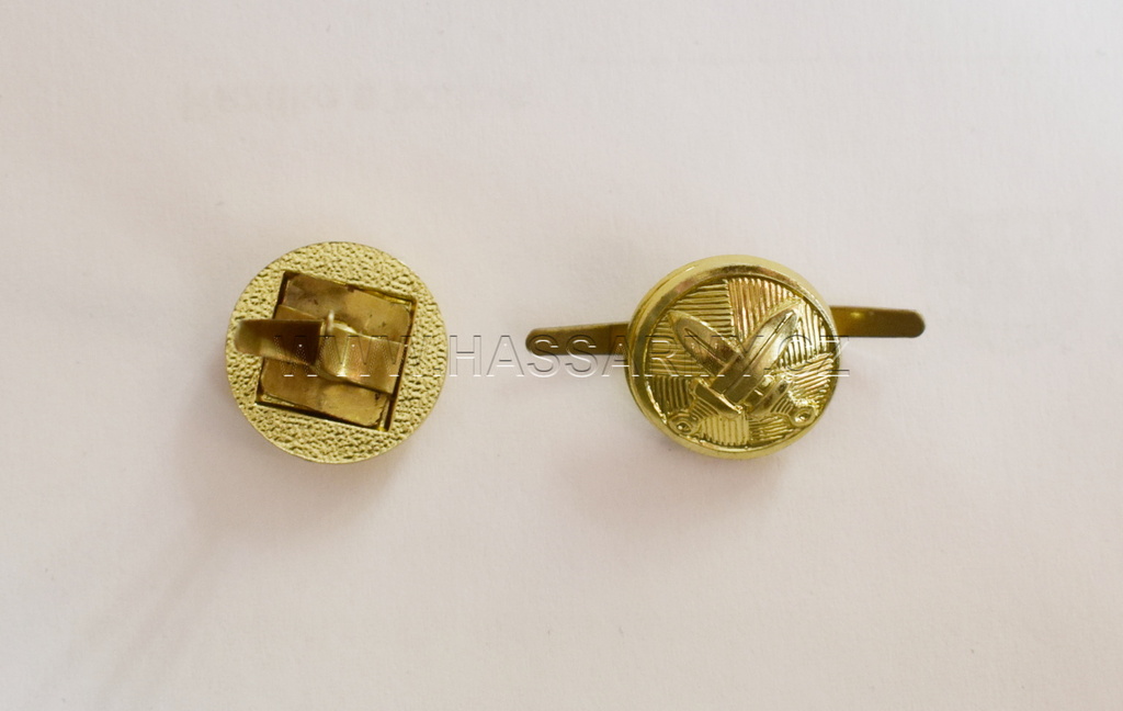 Knoflík zlatový zapichovací malý 15mm