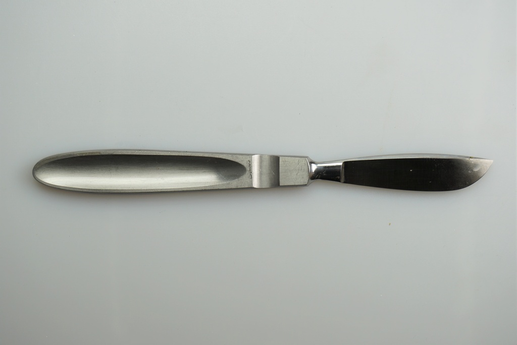 Nůž resekční bříškatý