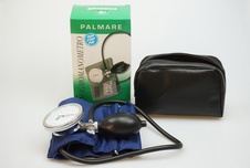 Tlakoměr manometrický