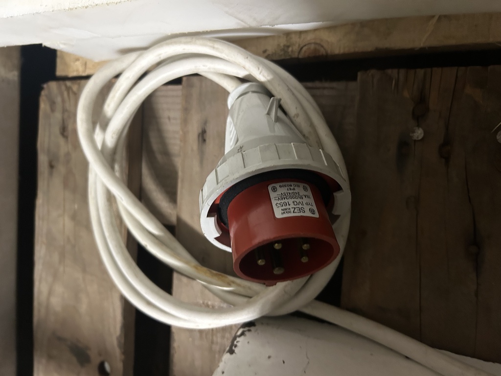 Stroj univerzální kuchyňský RE-22