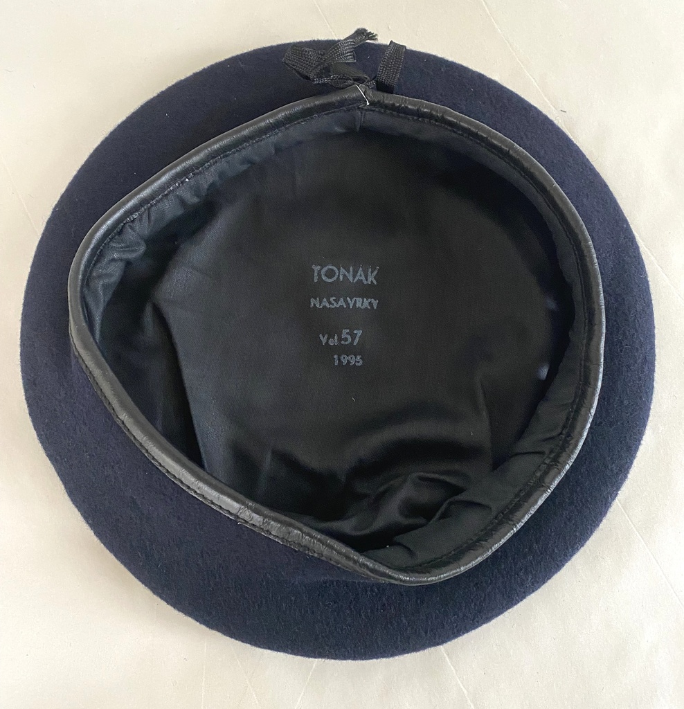 BARET JEDNOSTRANNÝ POLICIE