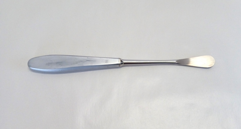 Škrabka rovná okrouhlá vel. 4