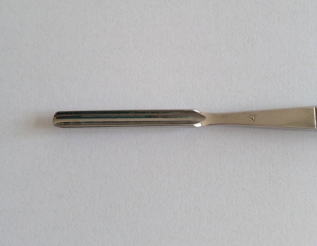 Dláto žlábkové hluboké obloukové 4 mm