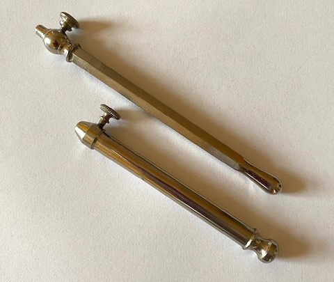 Držátko hrtanového zrcátka