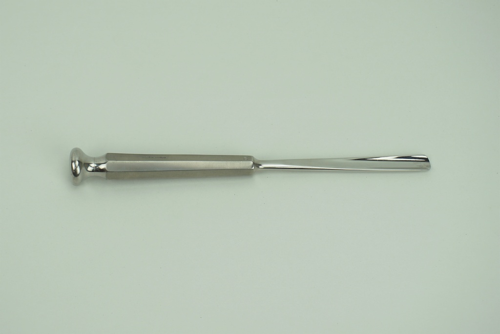 Dláto žlábkové obloukové 15 mm