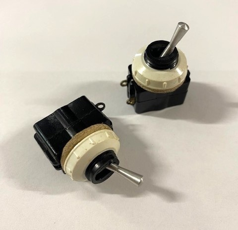 Přepínač páčkový