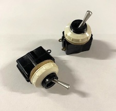 Přepínač páčkový