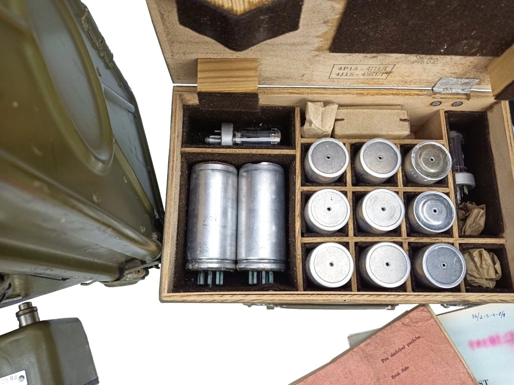 Radiostanice R - 109D použitá